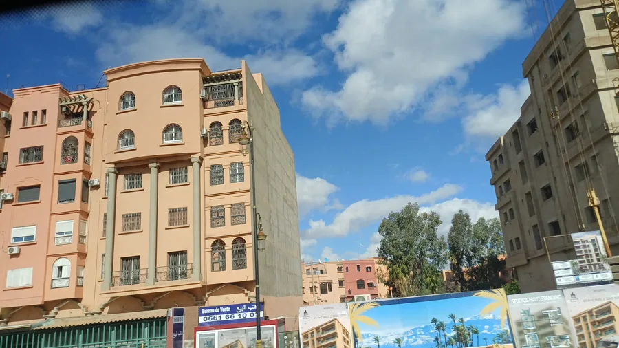 A cesta opět do Marrakeche...tak se zacyklíme a ....bude konec výletu...