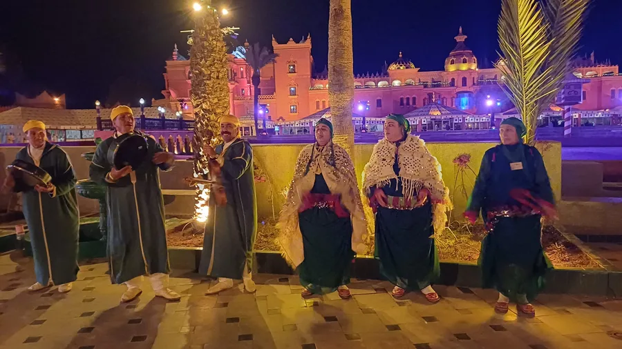 Jinak to vypadalo jako v bolywoodském filmu